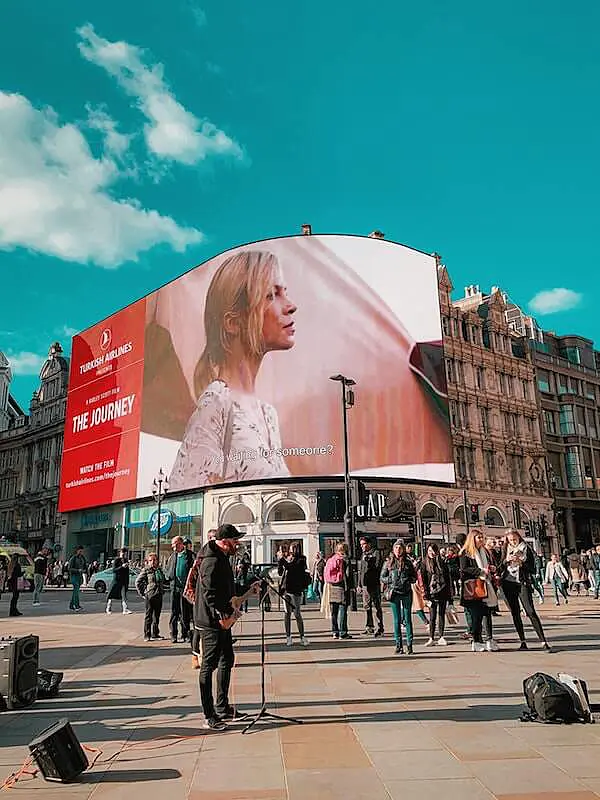 Piccadilly Circus' picture