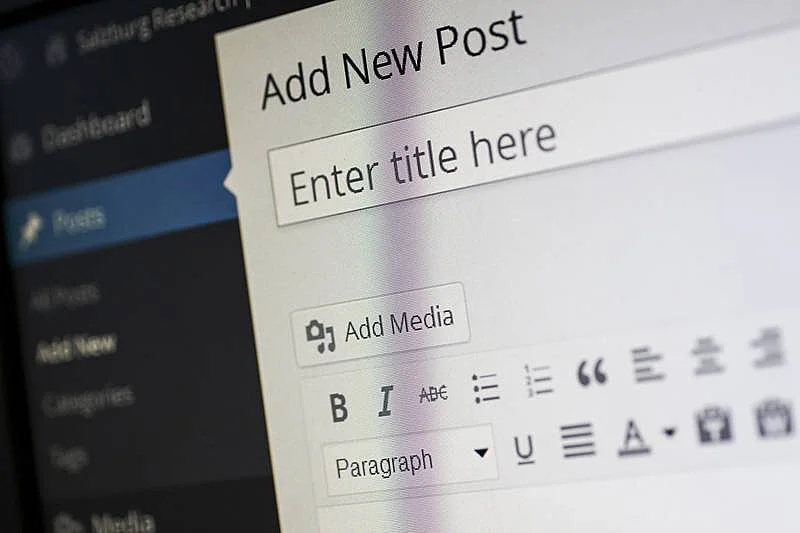 The image shows a website editor