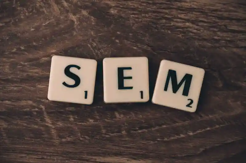 In the image it's written SEM.