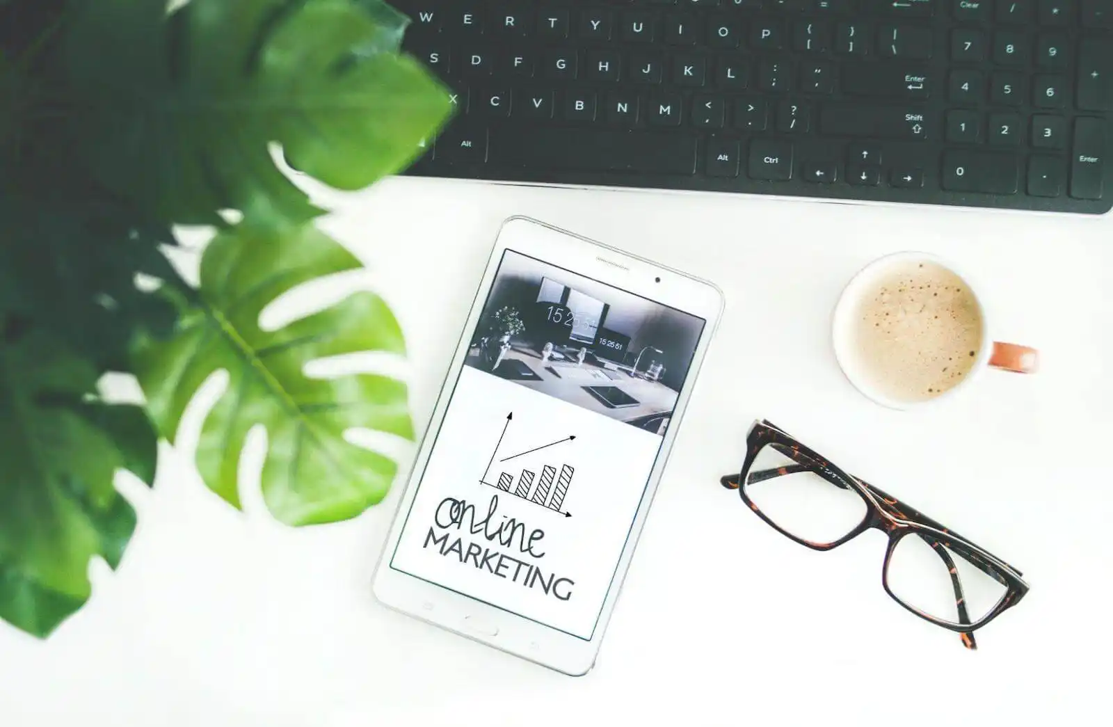 the-importance-of-digital-marketing-for-students-pursuing-a-career-in-marketing