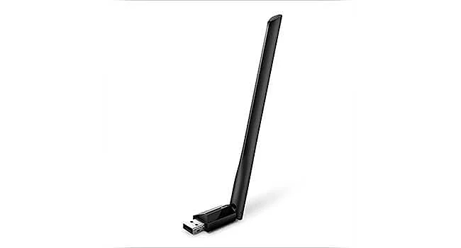 foto de um adaptador wi-fi para pc com um antena Archer AC600 da TP-link