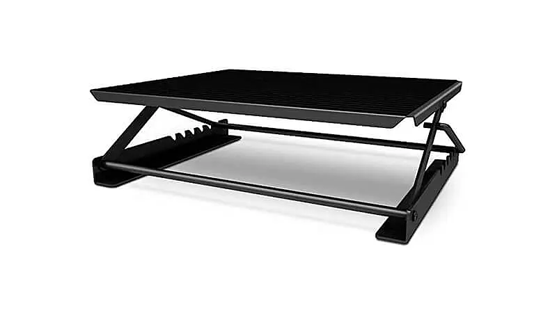 imagem de um apoio ergonômico para os pés de metal RSV