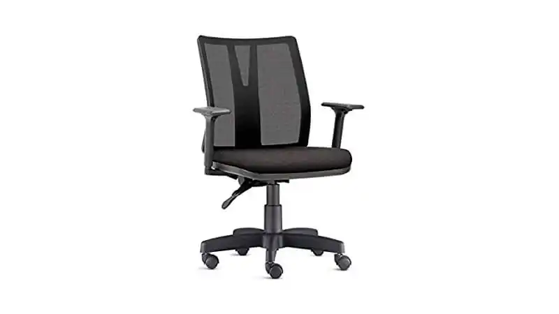 imagem de uma cadeira ergonômica Addit na cor preta com encosto em tela mesh