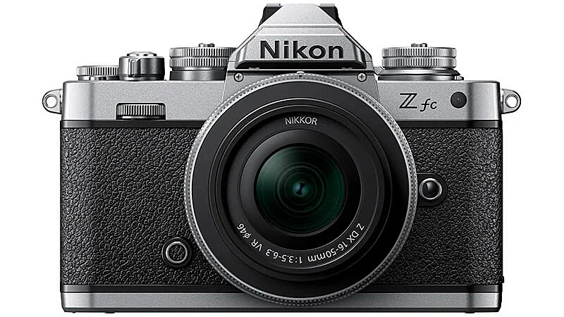 foto de uma câmera fotográfica Nikon Z FC
