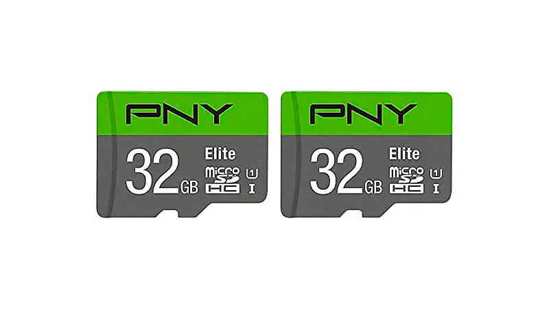 imagem que mostra dois cartãos de memória de 32GB MicroSD da PNY