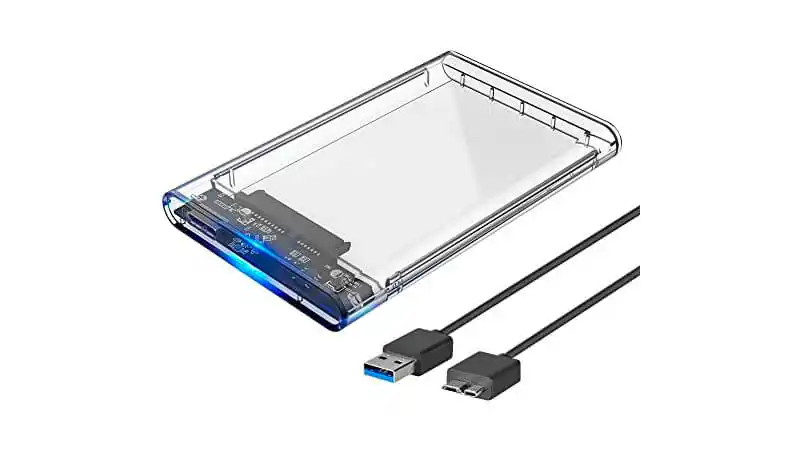 Case para HD Ecase-300 imagem de um case para HD transparente ao lado de um cabo de alimentação e um cabo usb