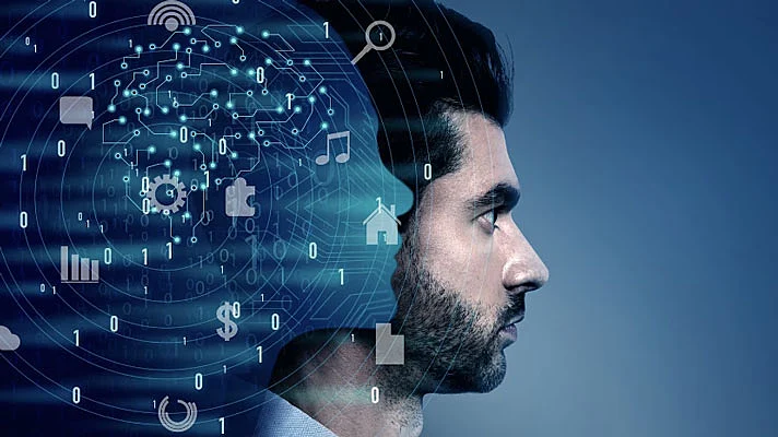 Foto de un hombre superpuesta a la imagen de un robot