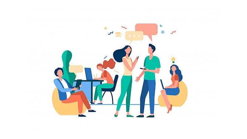 Duas pessoas tendo uma discussão no ambiente de trabalho enquanto outras três pessoas reagem ao acontecimento