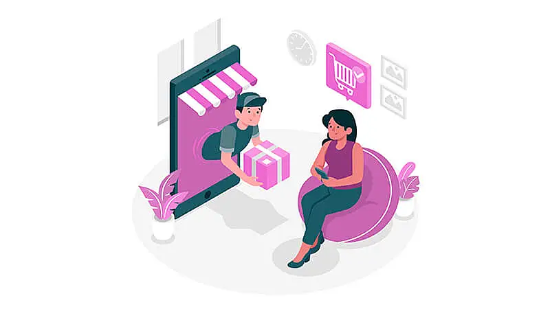 Consumidora recebendo um produto de um entreador saindo de um celular