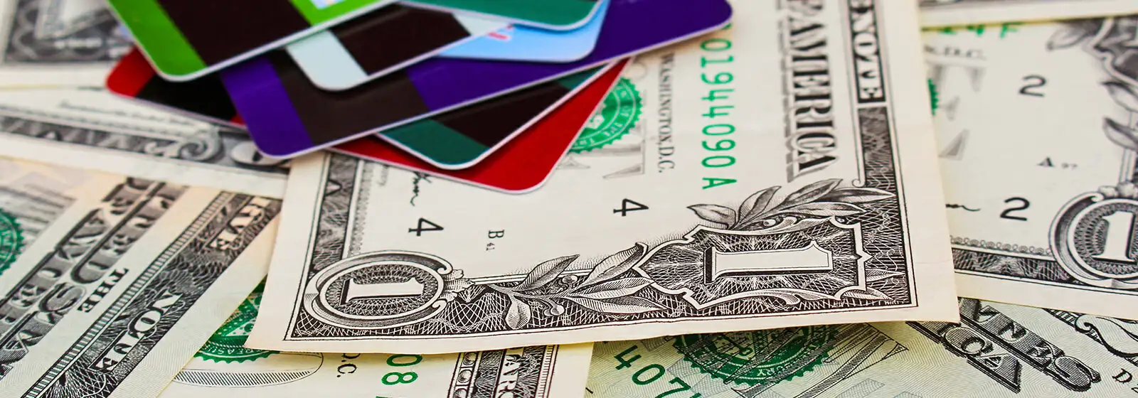 comprar-dolar-no-cartao-de-credito