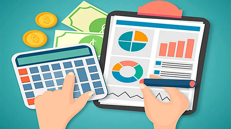 ilustração de uma pessoa estudando com um curso de vendas online usando uma calculadora, planilhas e notebook