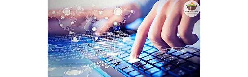 banner do curso de informatica da wr educacional com pessoa usando um teclado