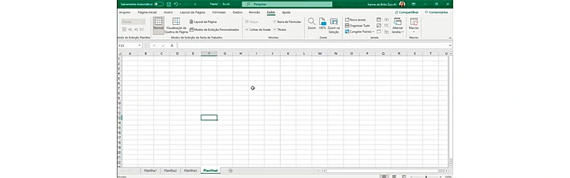 aula de curso de informática mostrando o excel
