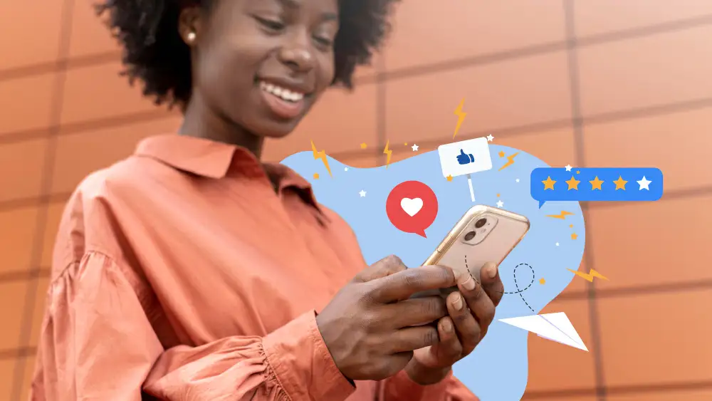 Customer Journey Experience Mujer manejando su móvil y probando un customer journey experience