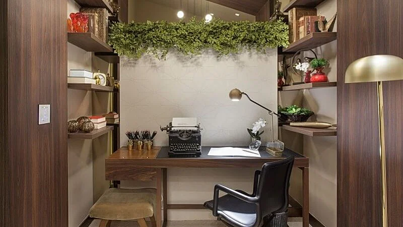 escritório com jardim vertical