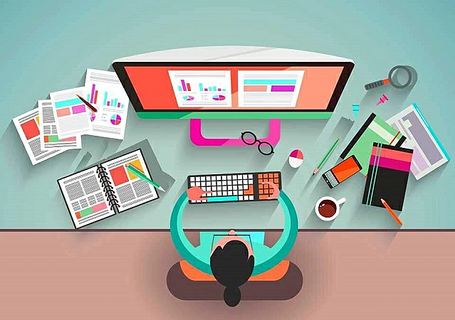 persona animada diseñando una página web