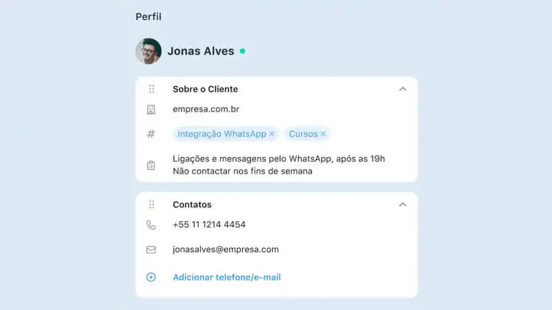 Ferramenta de WhatsApp para e-commerce Jivo imagem que mostra uma captura de tela com informações sobre o cliente no aplicativo da JivoChat