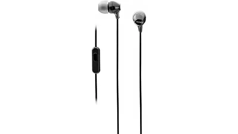 Fone de Ouvido Intra-Auricular Sony imagem de um fone de ouvido intra-auricular Sony na cor preta com ponteiras de silicone na cor branca e um controlador acoplado ao cabo