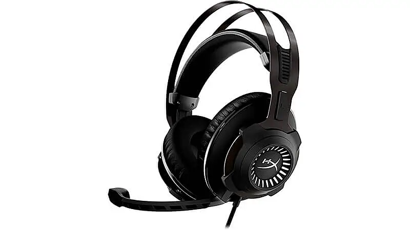 imagem que mostra um fone gamer HyperX Cloud Revolver na cor preta de lado