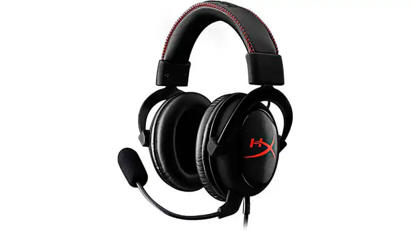 Fone Gamer HyperX imagem que mostra um fone gamer HyperX Cloud Core na cor preta e de lado