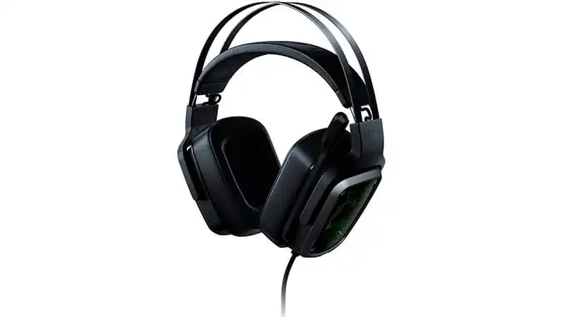 Fone Gamer Razer imagem que mostra um fone gamer Razer Tiamat na cor preta de frente