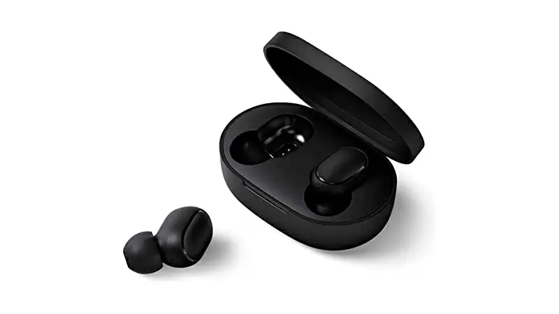imagem de um par de fones de ouvido Redmi AirDots 2 dentro do case