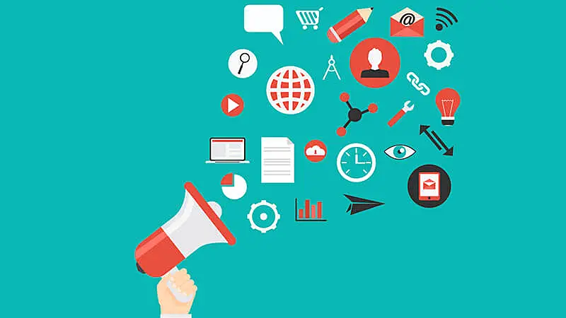 Imagem de um megafone e vários ícones de celular, computador