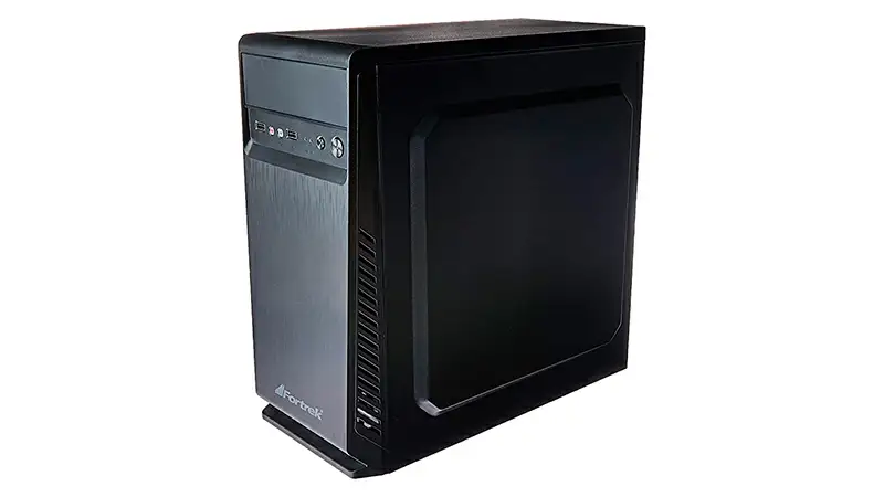 imagem de um gabinete para PC da Fortrek na cor preta