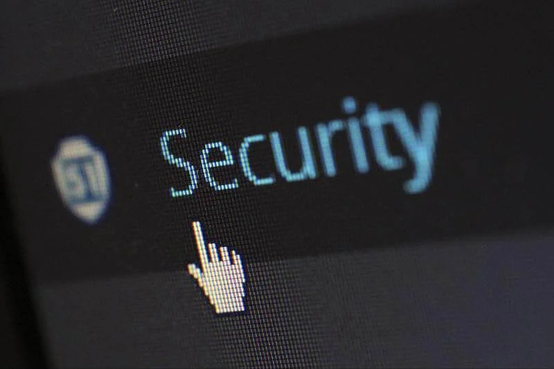 Computer screen where it's written "Security".