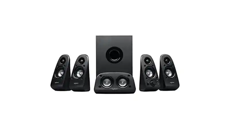 imagem de um home theater Logitech com 6 peças