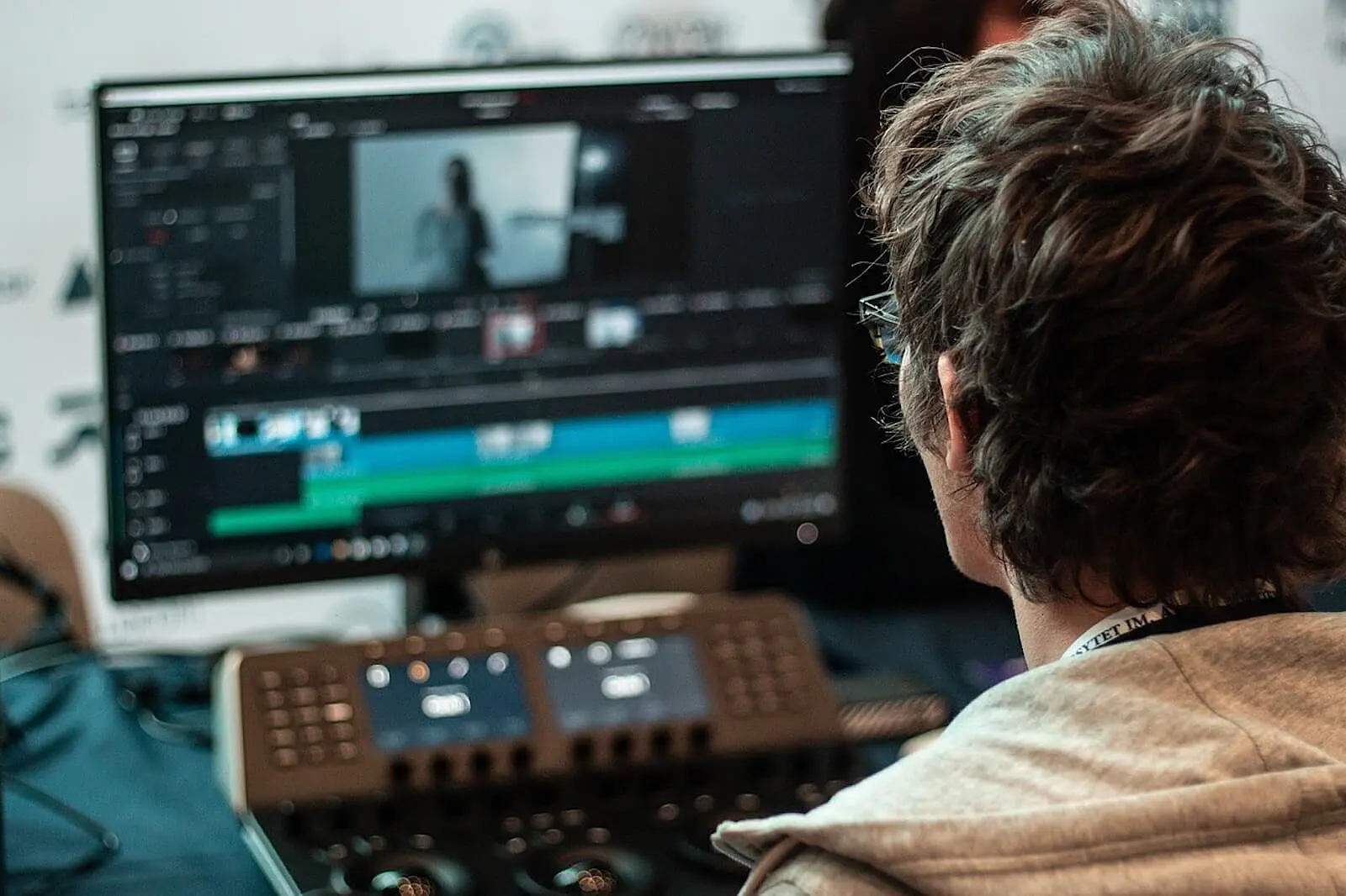 how-to-become-a-successful-video-editor