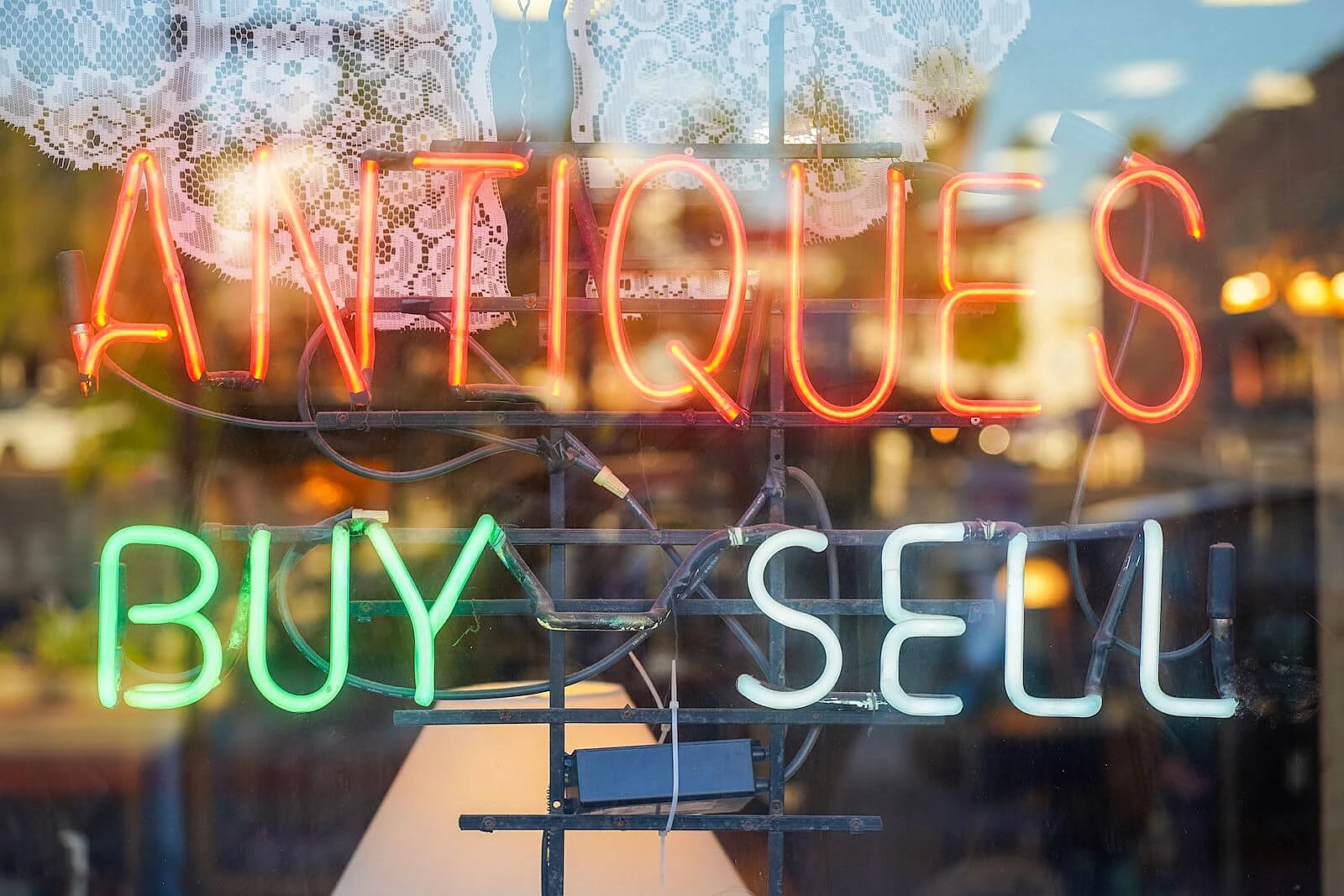 how-to-sell-antiques-online