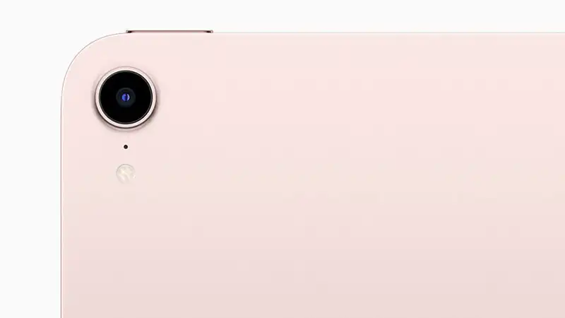 imagem focada na lente da câmera do iPad Mini