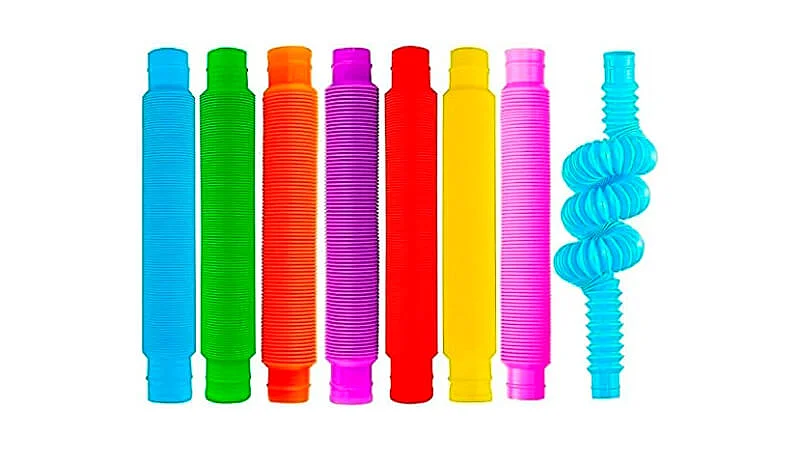 imagem de um kit fidget toy Pop It com 8 tubos de diferentes cores
