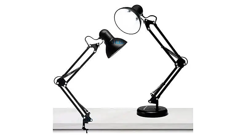 imagem que mostra a luminária de mesa articulada da TECHLED com duas bases de fixação diferentes