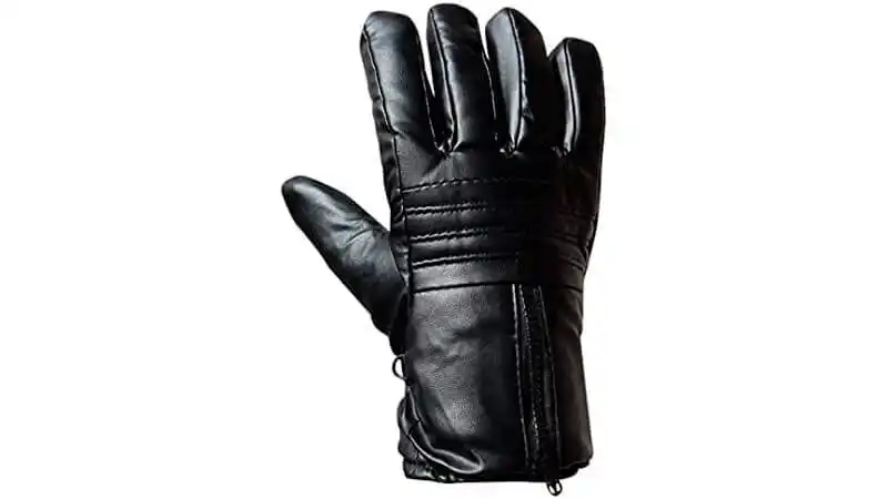 imagem de uma luva de motoqueiro em couro sintético na cor preta