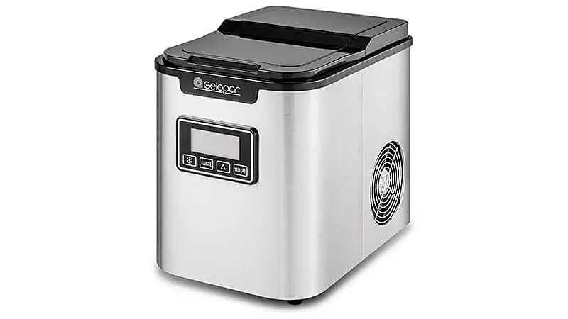 imagem de uma máquina de gelo Gelopar na cor cinza com display digital