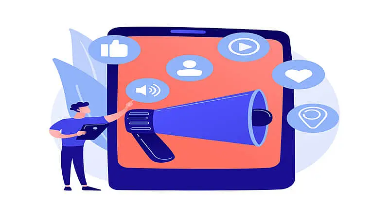 Ilustração de uma pessoa em pé ao lado de um celular com um megafone e vários ícones de redes sociais