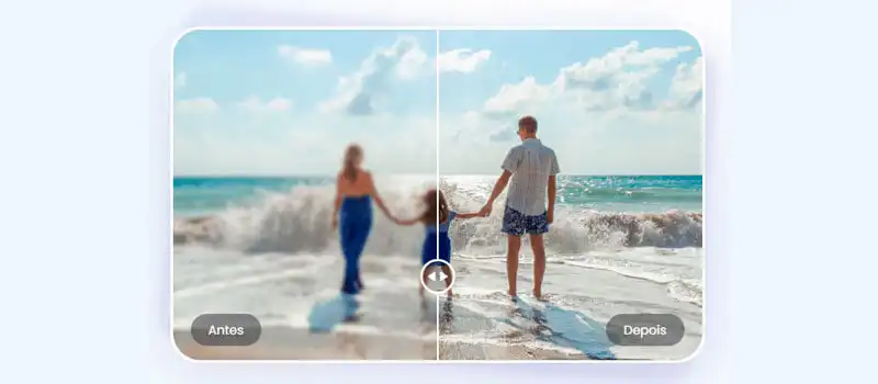 captura de tela mostrando quanto o picwish é capaz melhorar qualidade de imagem. No teste é usado uma imagem de um casal e sua filha na praia, A metade original está borrada e a metade melhorada está nítida.