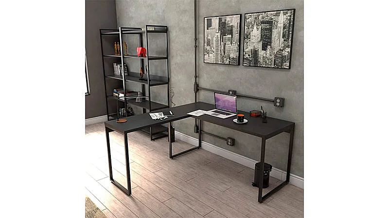 imagem de uma mesa de escritório Kuadra em formato de L em uma sala com decoração industrial