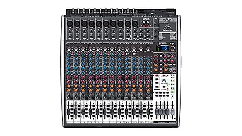 imagem de uma mesa de som Behringer vista de cima