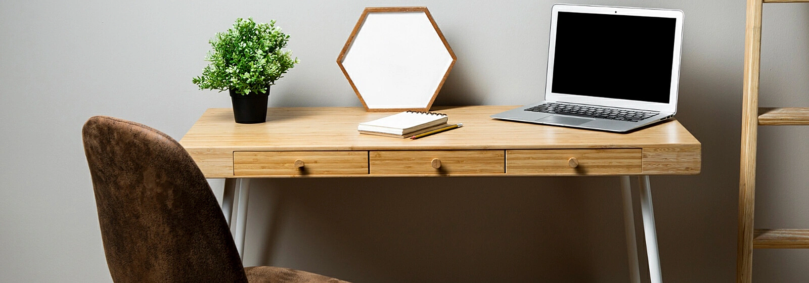 mesa-para-escritorio-com-gaveta