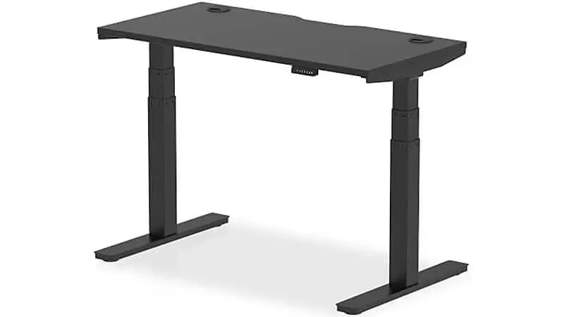 imagem de uma mesa para home office com ajuste de altura elétrico Makkon na cor preta