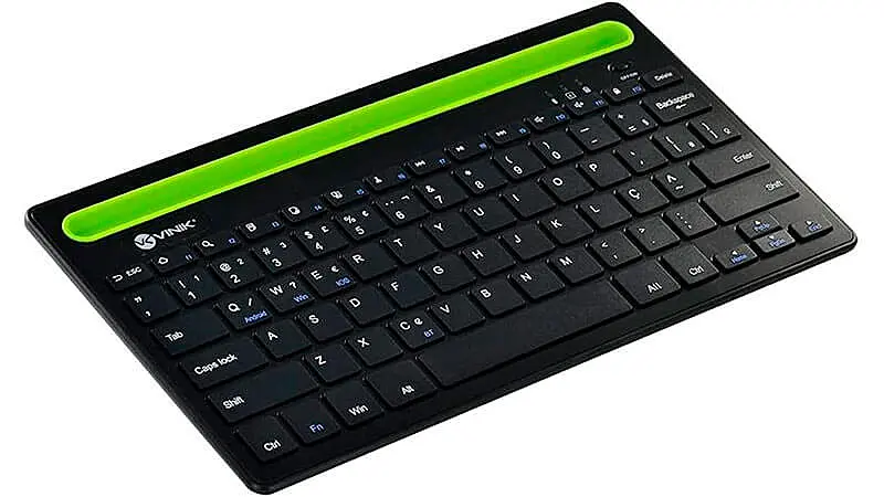 imagem de um mini teclado Vinik Dynamic Smart na cor preta com detalhes em verde
