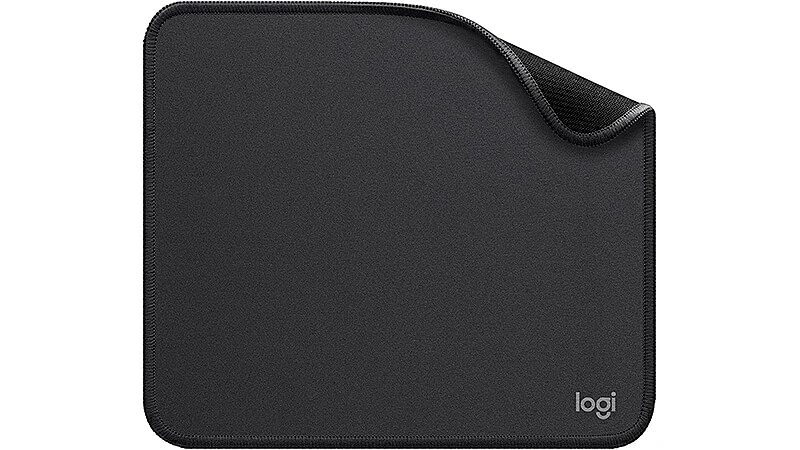 imagem de um mousepad gamer Logitech Studios na cor preta