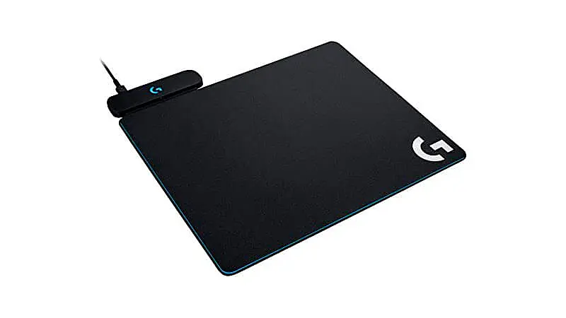 imagem de um mousepad gamer Logitech Powerplay na cor preta