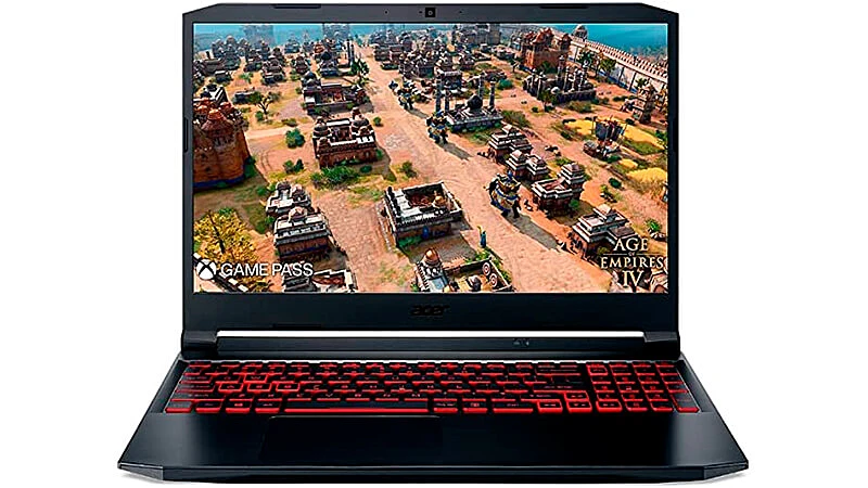 foto de um notebook Acer Nitro 5 com teclado iluminado em vermelho