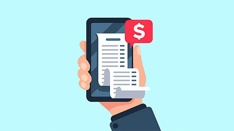 mão clicando em uma nota fiscal eletrônica