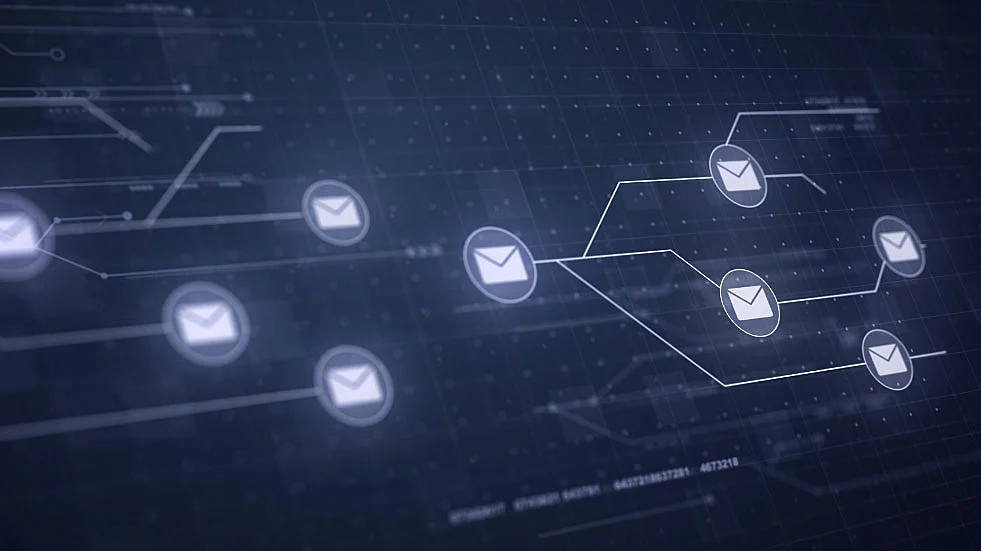 Foto con íconos de email marketing