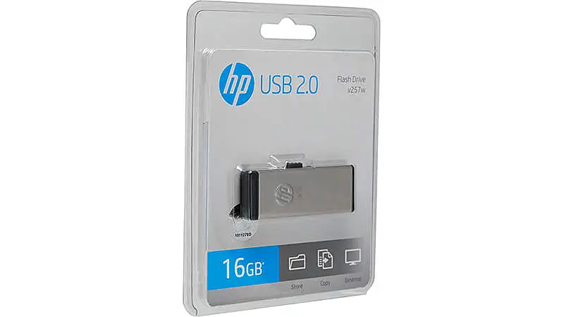imagem de um pen drive de 16GB HP com design prateado